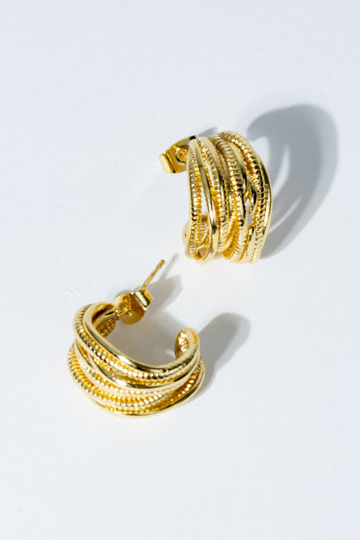 Arracada nido dorada