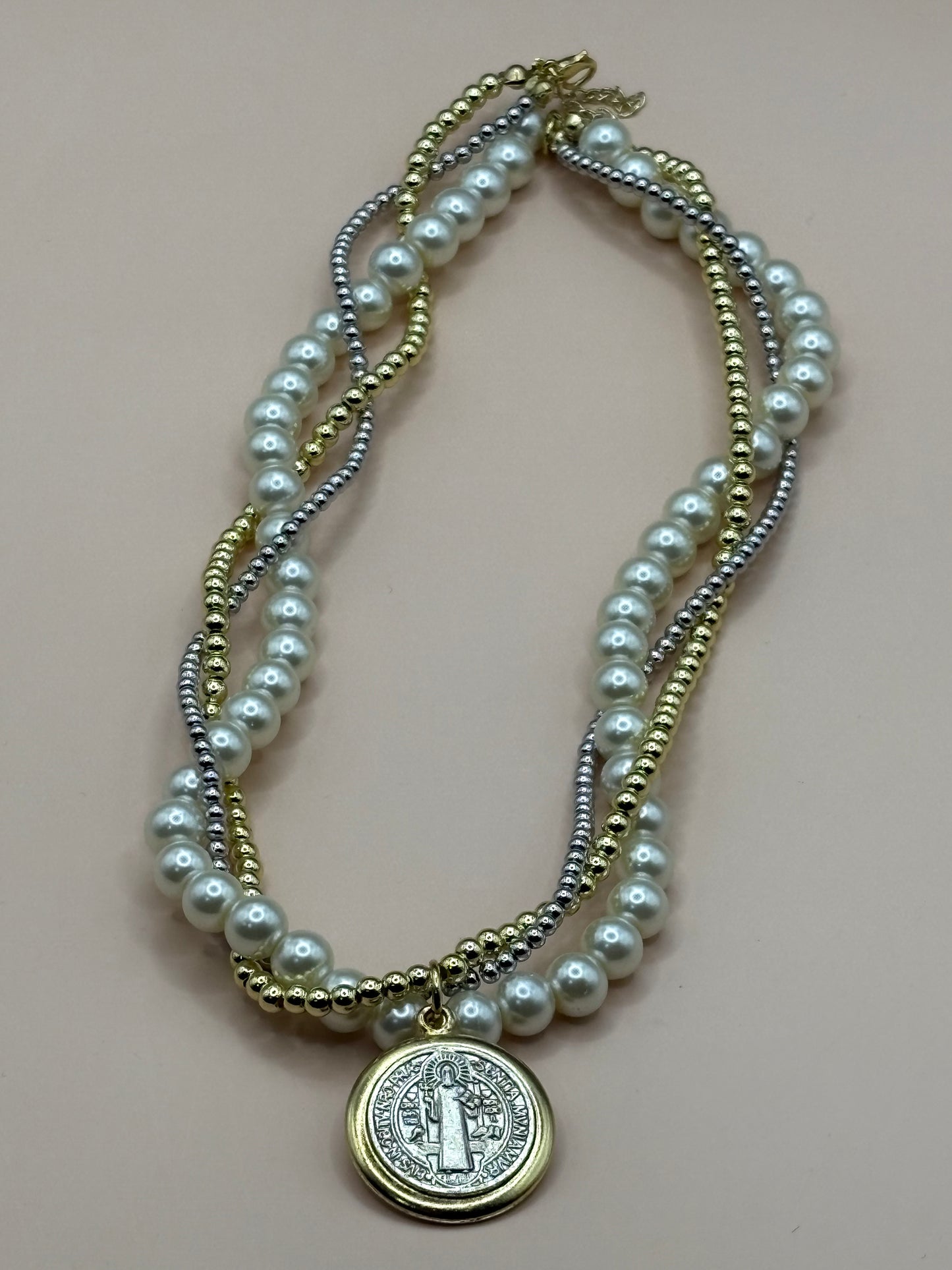 Collar triple San Benito